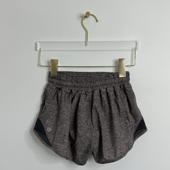 LULULEMON Hotty Hot Shorts II *2.5” Inseam-Heather Lux Black-Size 2 EUC! - Picture 7 of 15